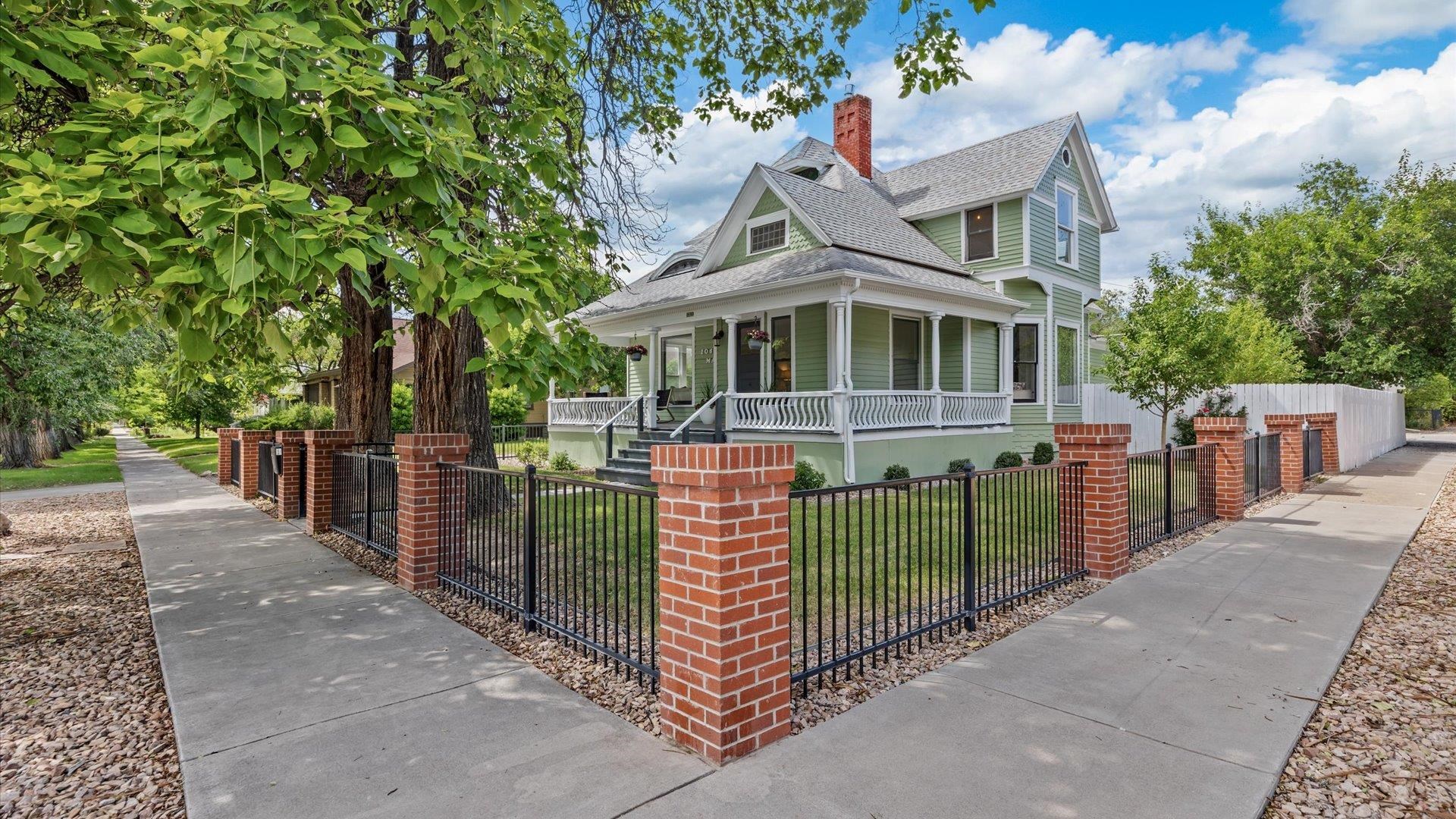 Grand Junction, Colorado, 81501, United States, 2 Bedrooms Bedrooms, ,2 BathroomsBathrooms,Residential,For Sale,1866831