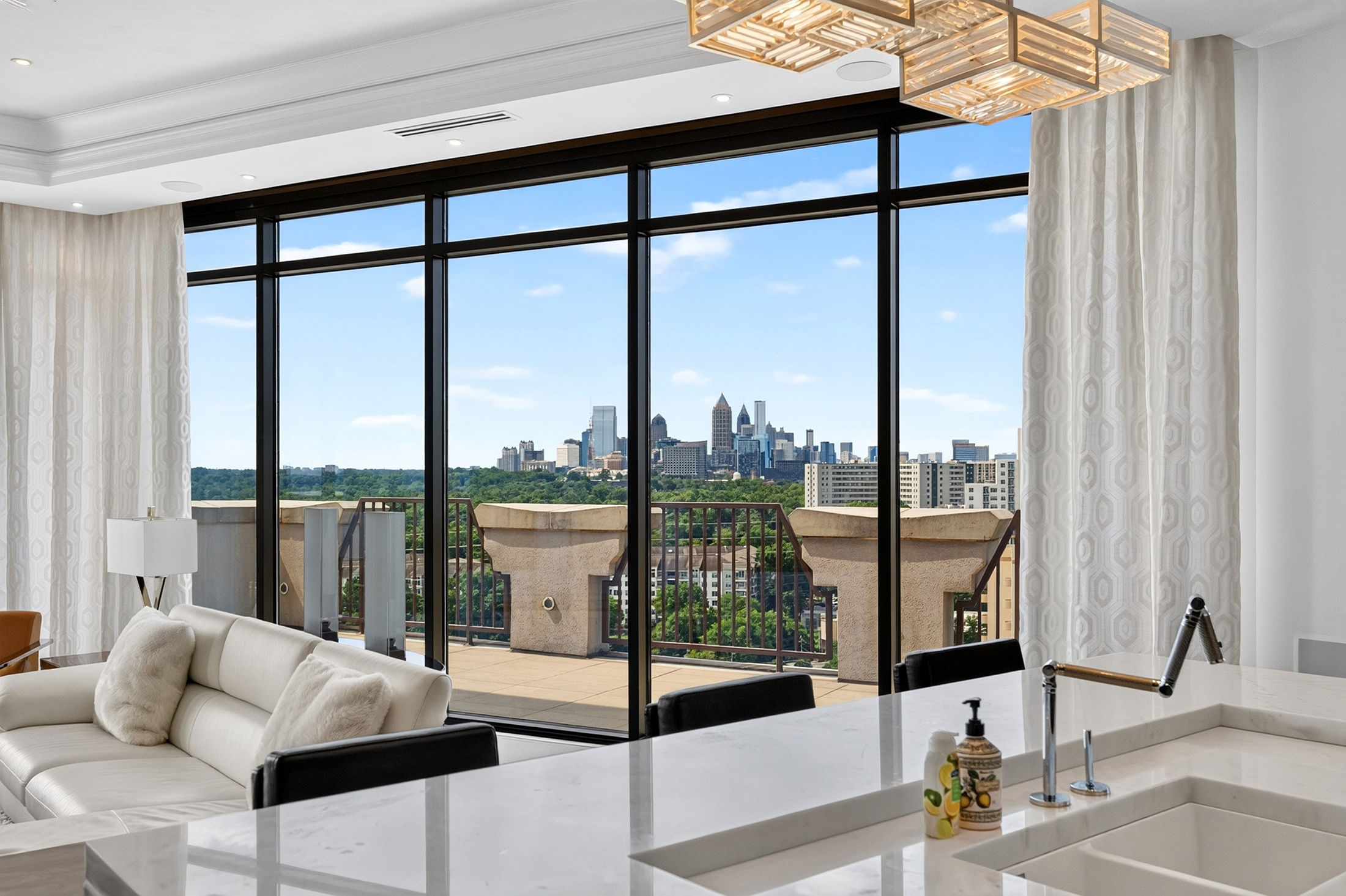  Extraordinary Penthouse with Skyline Views, Perfectly Situated on Peachtree - 物件實景