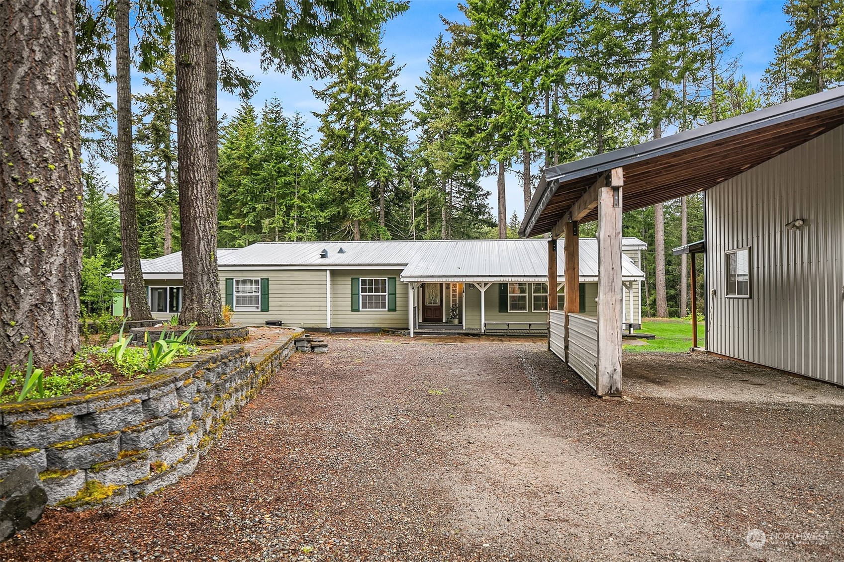 Easton, Washington, 98925, United States, 3 Bedrooms Bedrooms, ,3 BathroomsBathrooms,Residential,For Sale,1912346