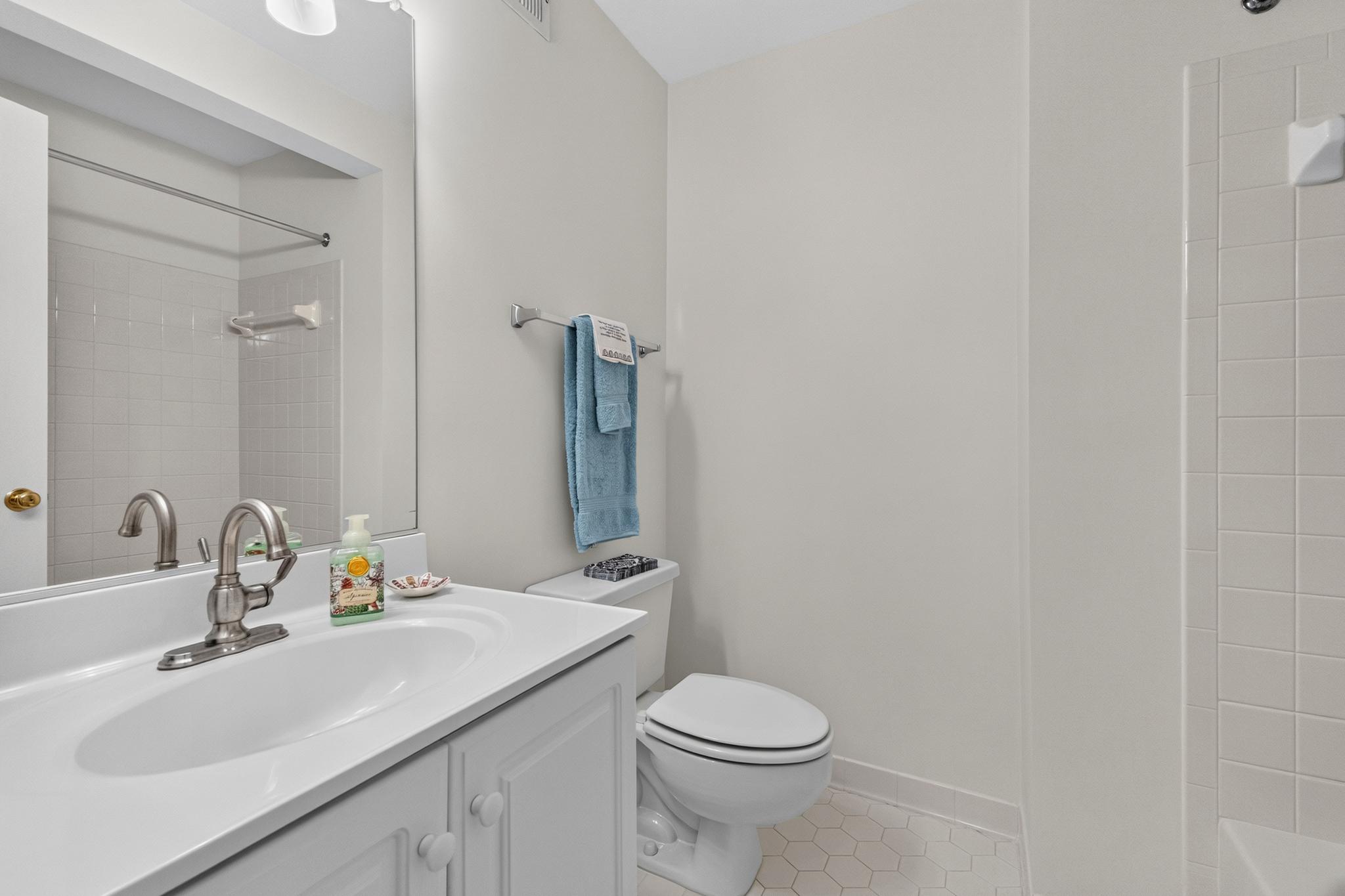  3009 Barden Oaks Court, Oakton, VA 22124 - 物件實景