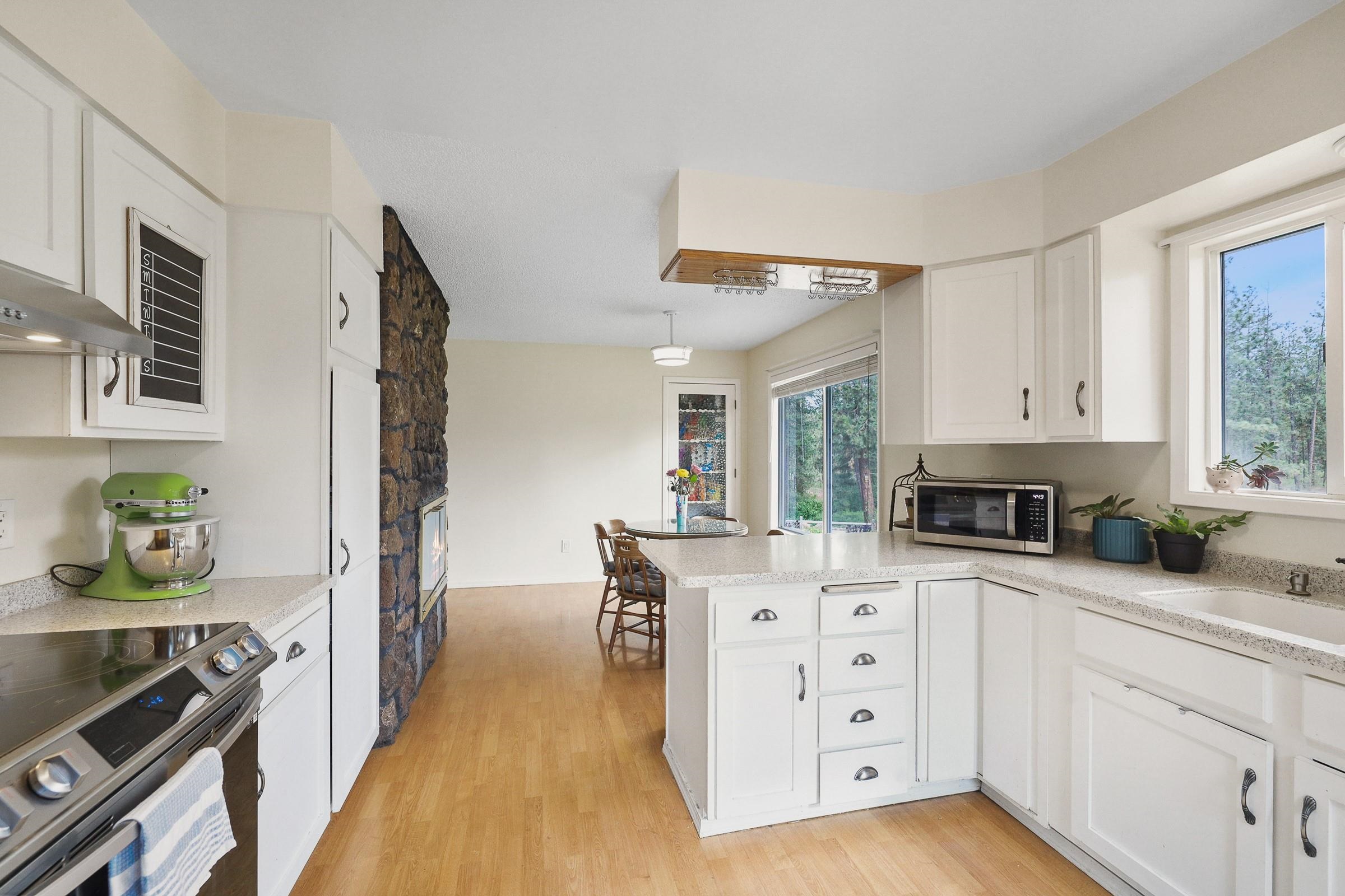 Cheney, Washington, 99004, United States, 5 Bedrooms Bedrooms, ,2 BathroomsBathrooms,Residential,For Sale,1848912