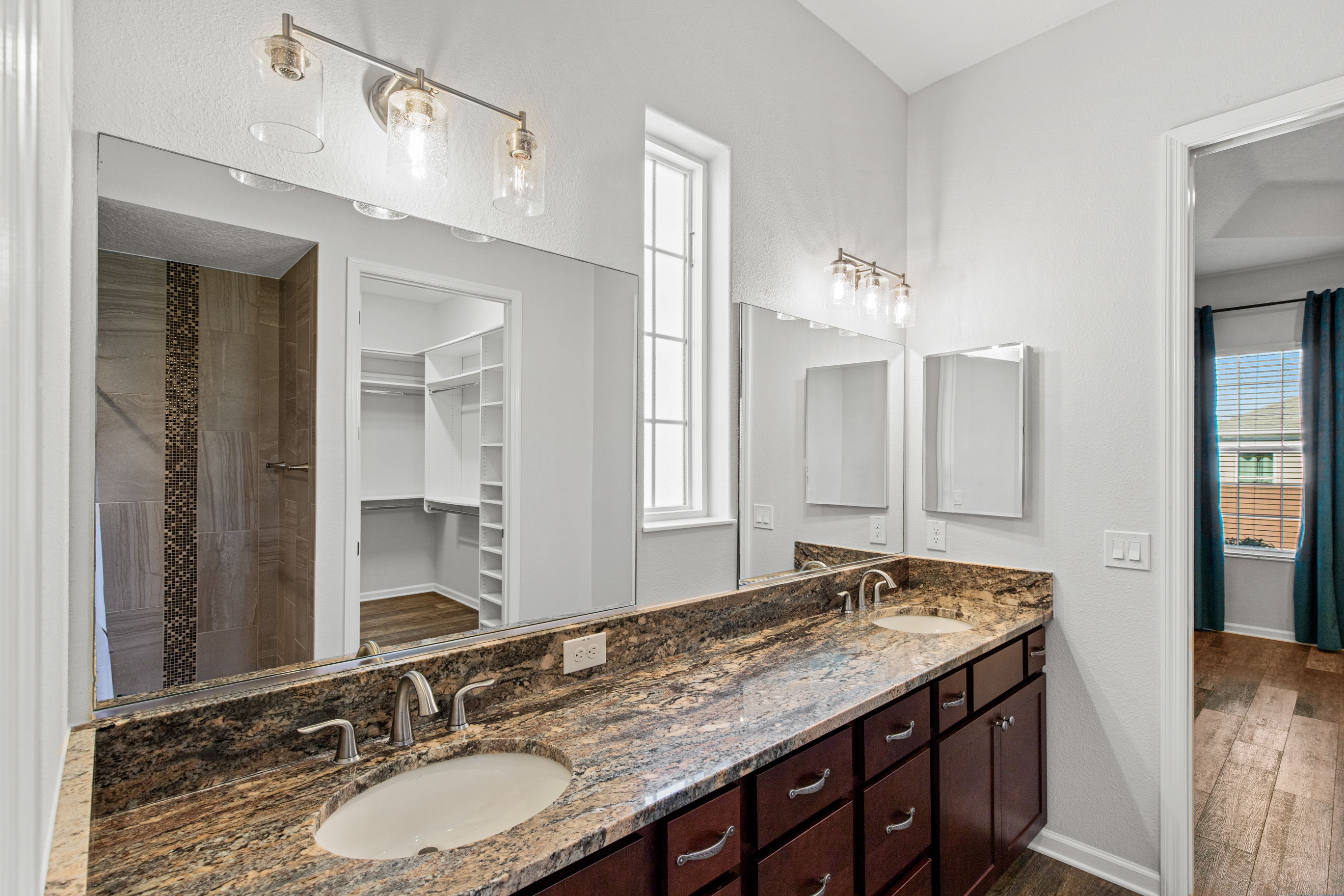 Oxford, Florida, 34484, United States, 3 Bedrooms Bedrooms, ,2 BathroomsBathrooms,Residential,For Sale,1989901