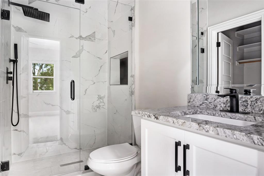 Dallas, Texas, 75212, United States, 4 Bedrooms Bedrooms, ,4 BathroomsBathrooms,Residential,For Sale,1978333