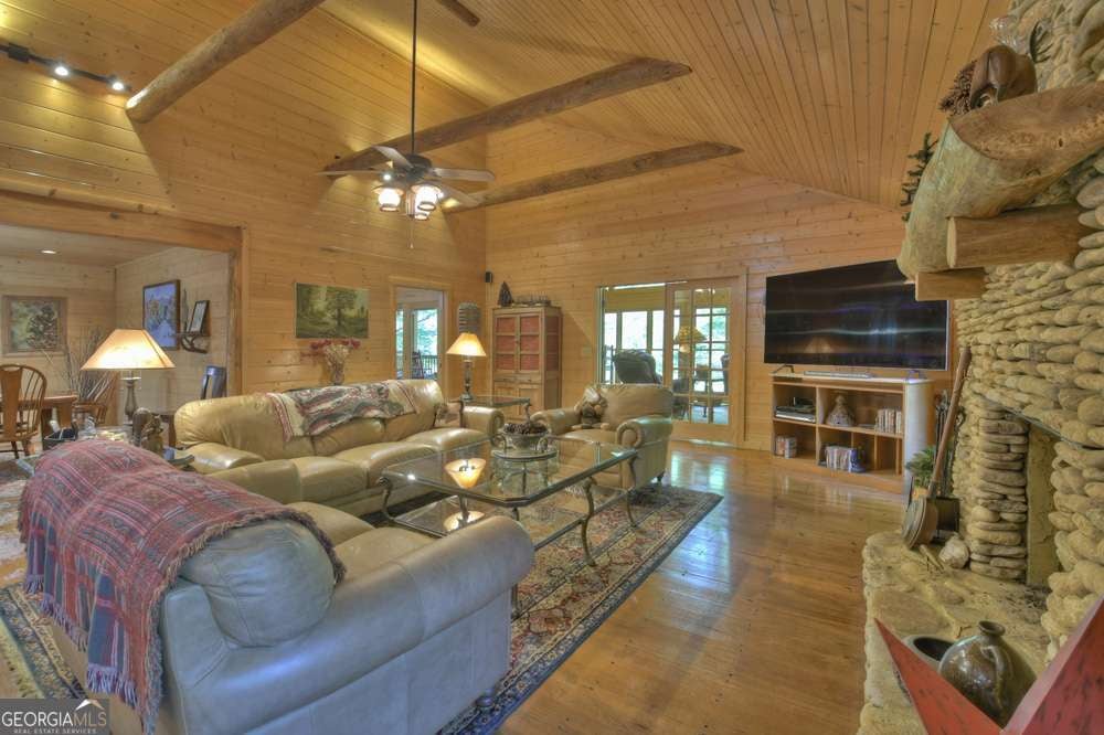 Blue Ridge, Georgia, 30513, United States, 4 Bedrooms Bedrooms, ,3 BathroomsBathrooms,Residential,For Sale,1858936