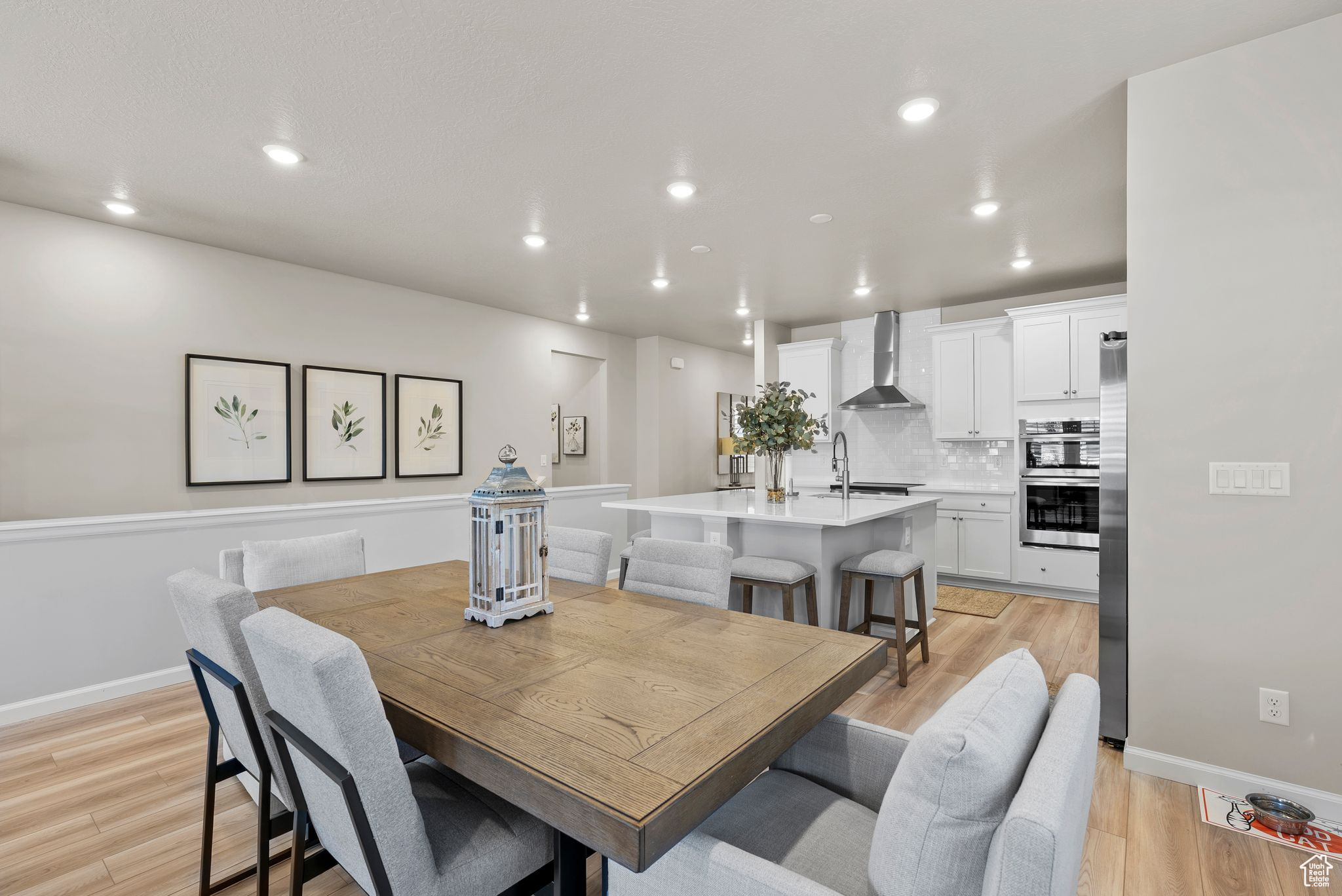 South Jordan, Utah, 84009, United States, 2 Bedrooms Bedrooms, ,3 BathroomsBathrooms,Residential,For Sale,1903673