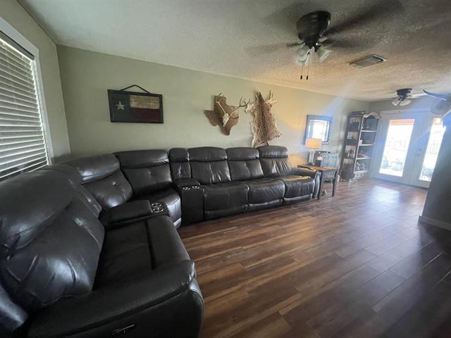 Hamshire, Texas, 77622, United States, 3 Bedrooms Bedrooms, ,Residential,For Sale,1994406