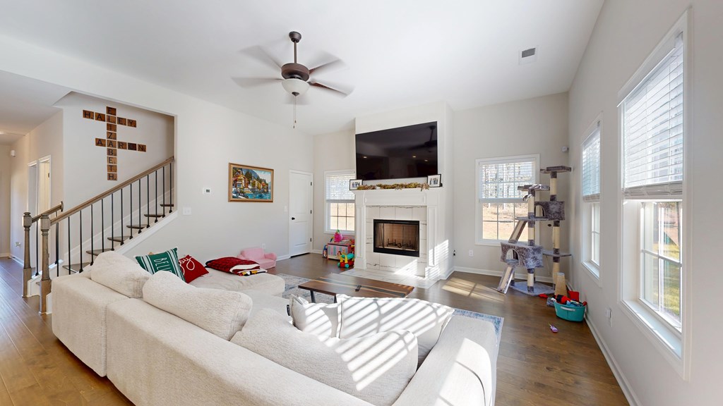 Cataula, Georgia, 31804, United States, 5 Bedrooms Bedrooms, ,5 BathroomsBathrooms,Residential,For Sale,1996944