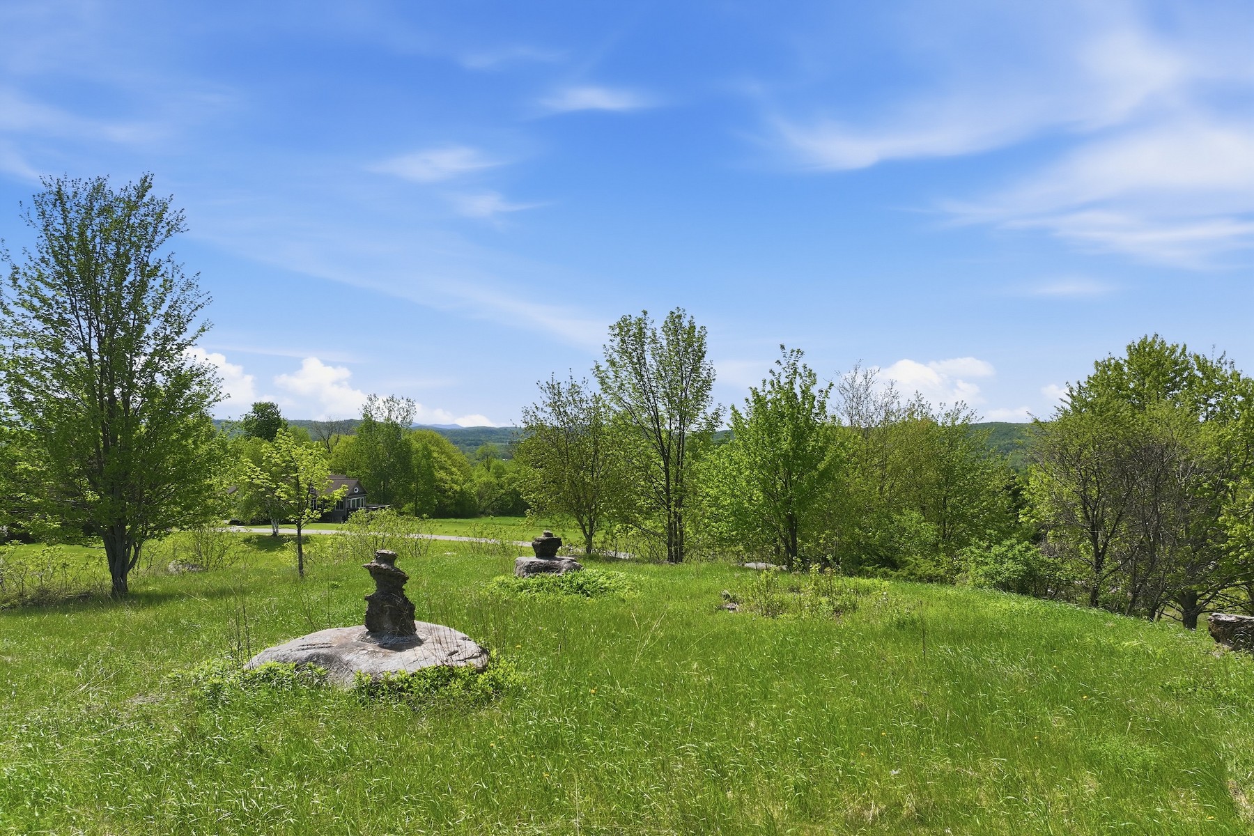  351 Ledgewood Drive - 物件實景