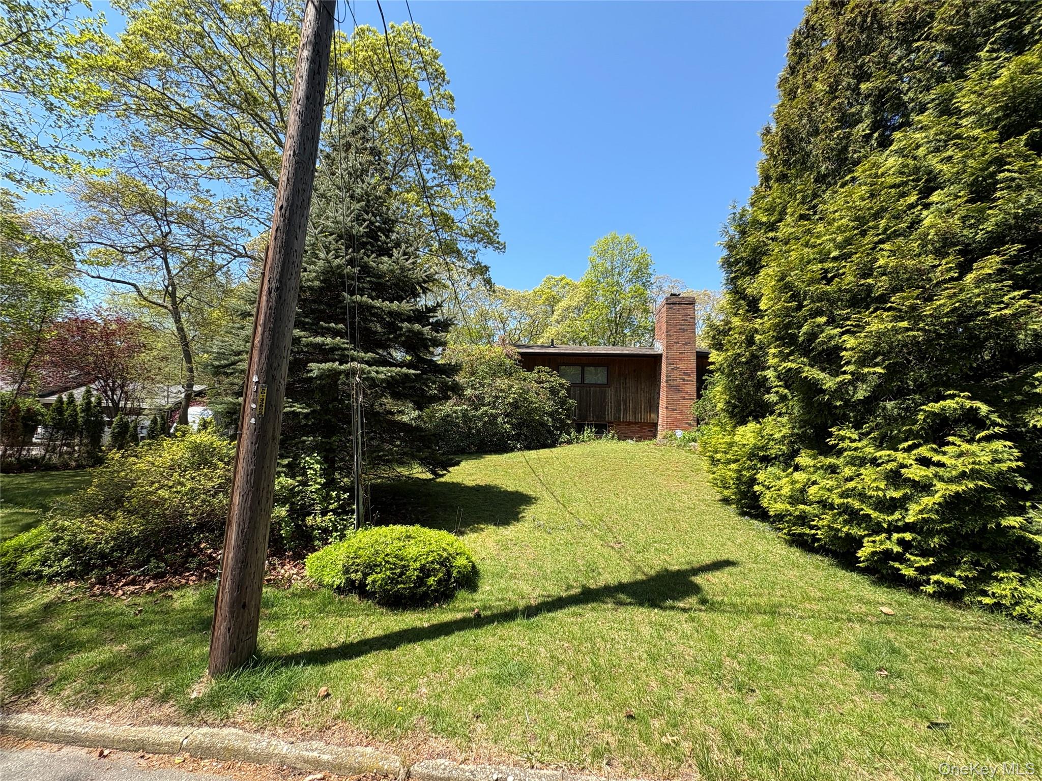 East Moriches, New York, 11940, United States, 3 Bedrooms Bedrooms, ,2 BathroomsBathrooms,Residential,For Sale,1937631