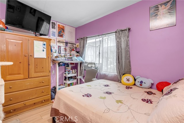 Los Angeles, California, 90023, United States, 4 Bedrooms Bedrooms, ,Residential,For Sale,1881360