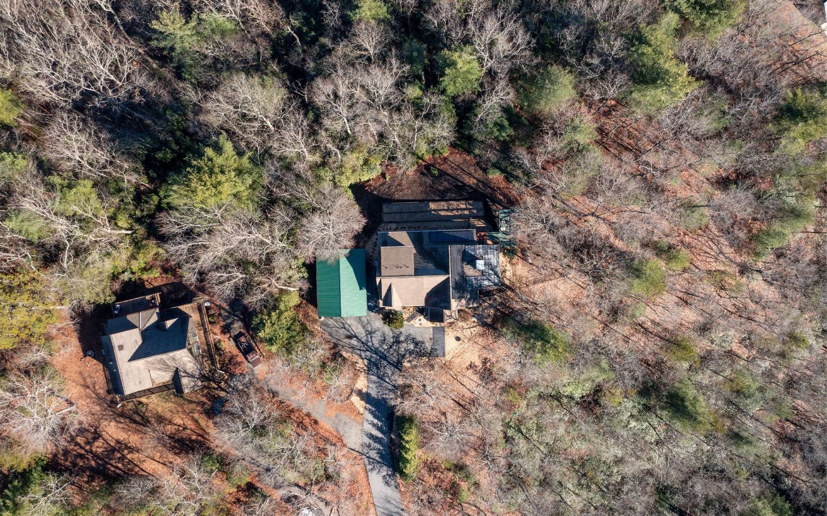 Hiawassee, Georgia, 30546, United States, 3 Bedrooms Bedrooms, ,3 BathroomsBathrooms,Residential,For Sale,1944603