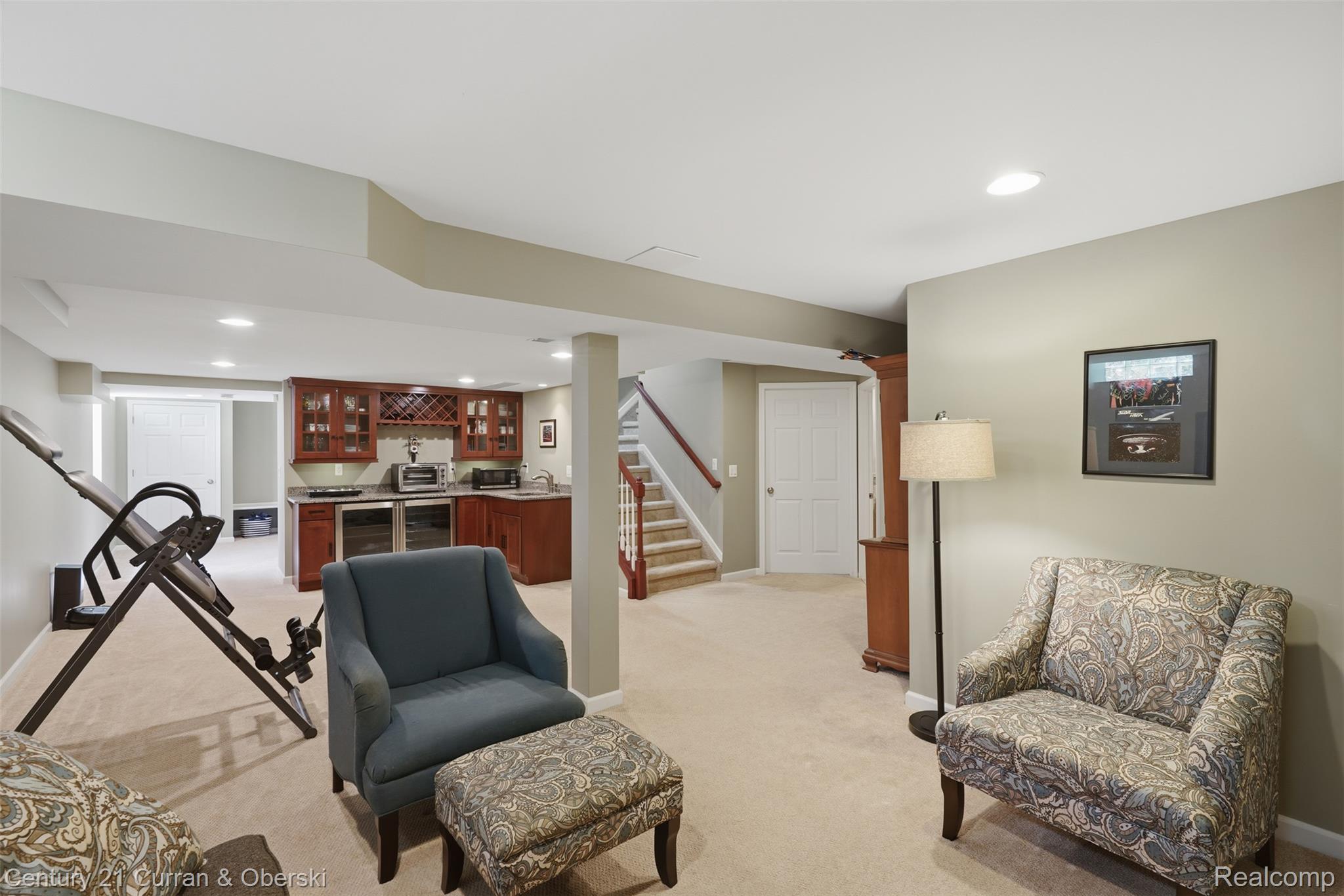 Farmington Hills, Michigan, 48331, United States, 4 Bedrooms Bedrooms, ,4 BathroomsBathrooms,Residential,For Sale,2048985