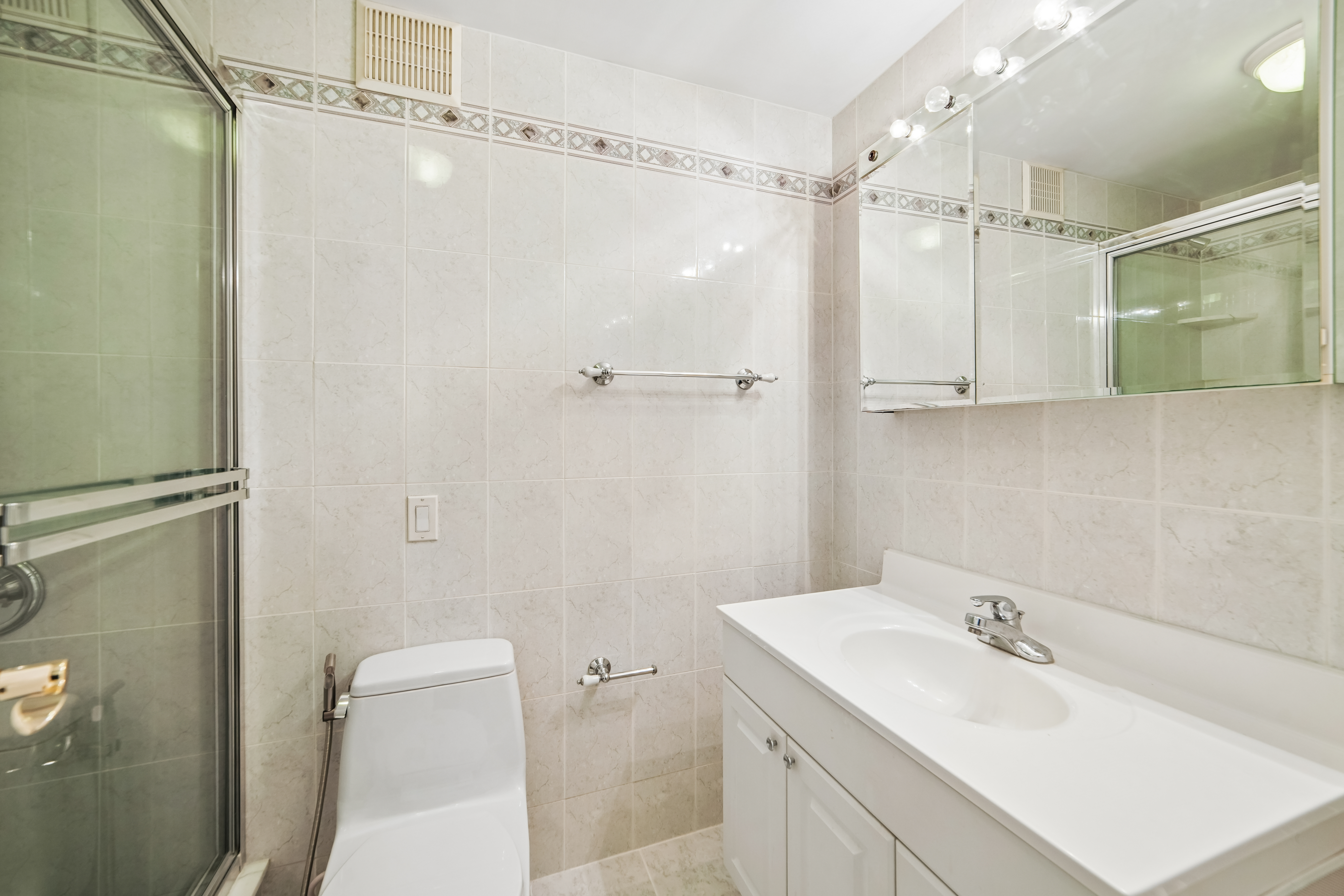  300 Winston Drive, Cliffside Park, NJ 07010 - 物件實景