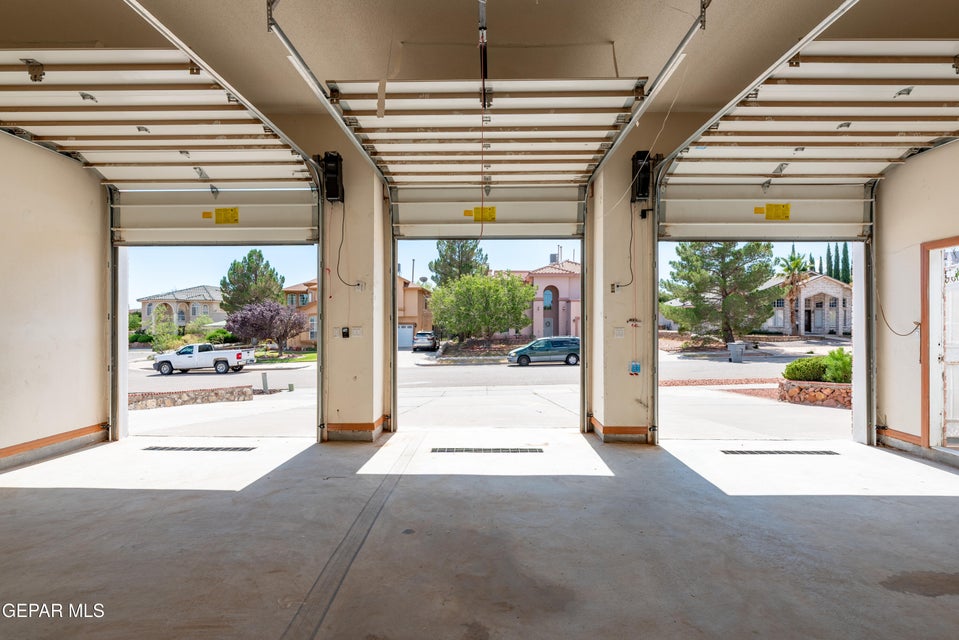 El Paso, Texas, 79934, United States, 4 Bedrooms Bedrooms, ,4 BathroomsBathrooms,Residential,For Sale,1978483