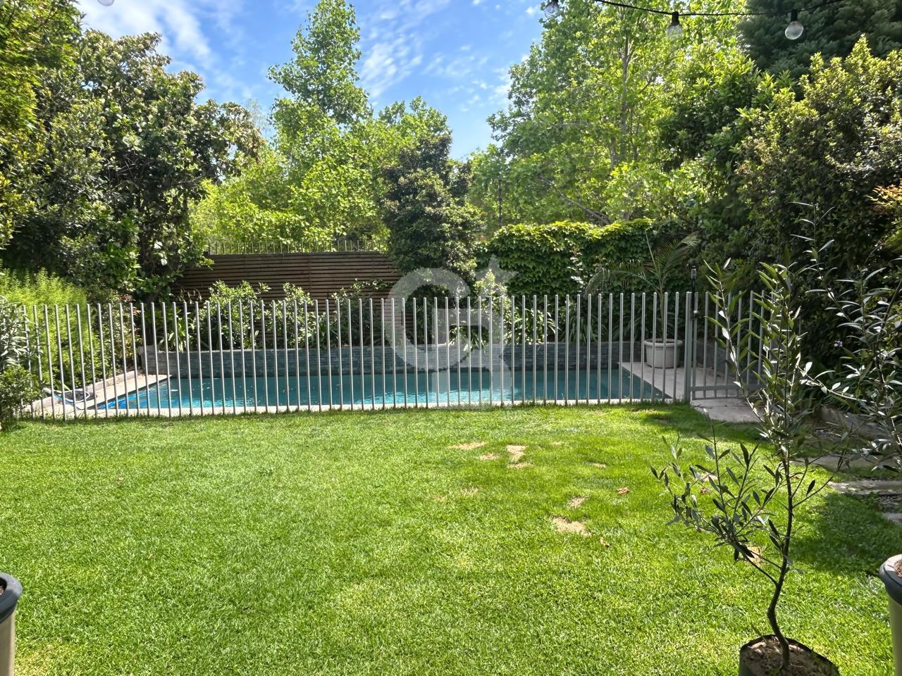 Lo Barnechea, Chile, 5 Bedrooms Bedrooms, ,5 BathroomsBathrooms,Residential,For Sale,1986554