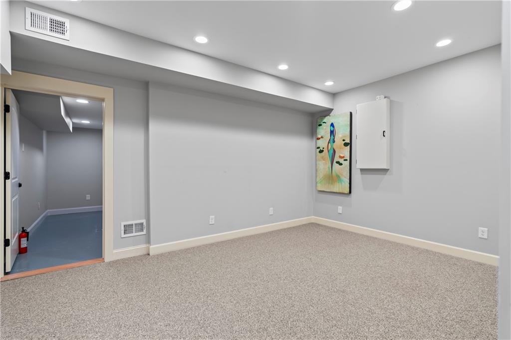 Marietta, Georgia, 30060, United States, 5 Bedrooms Bedrooms, ,4 BathroomsBathrooms,Residential,For Sale,1973923