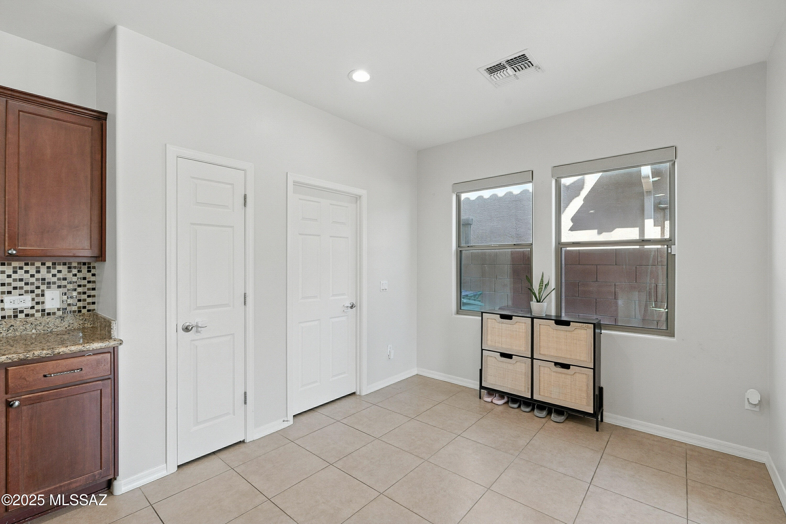 Marana, Arizona, 85658, United States, 3 Bedrooms Bedrooms, ,4 BathroomsBathrooms,Residential,For Sale,1911374