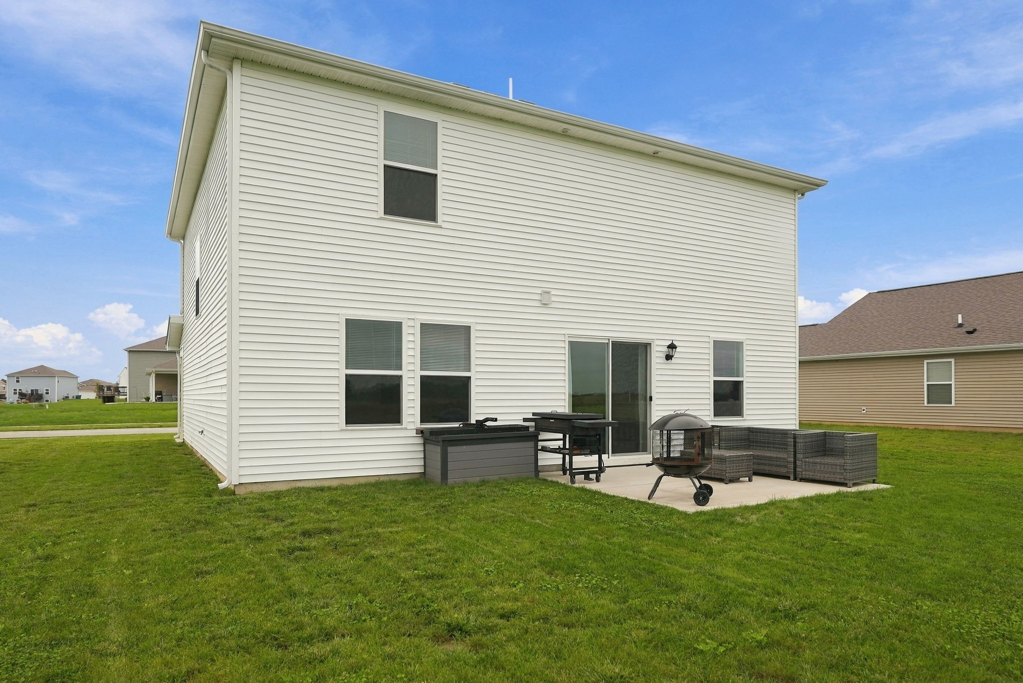 Well-Maintained 4 Bedroom Newer Built Home - 物件實景