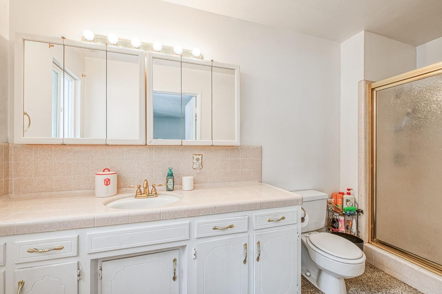 Sanger, California, 93657, United States, 4 Bedrooms Bedrooms, ,3 BathroomsBathrooms,Residential,For Sale,1897829