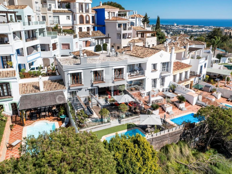 Benahavís, Andalusia, ES, 5 Bedrooms Bedrooms, ,4 BathroomsBathrooms,Residential,For Sale,1804901