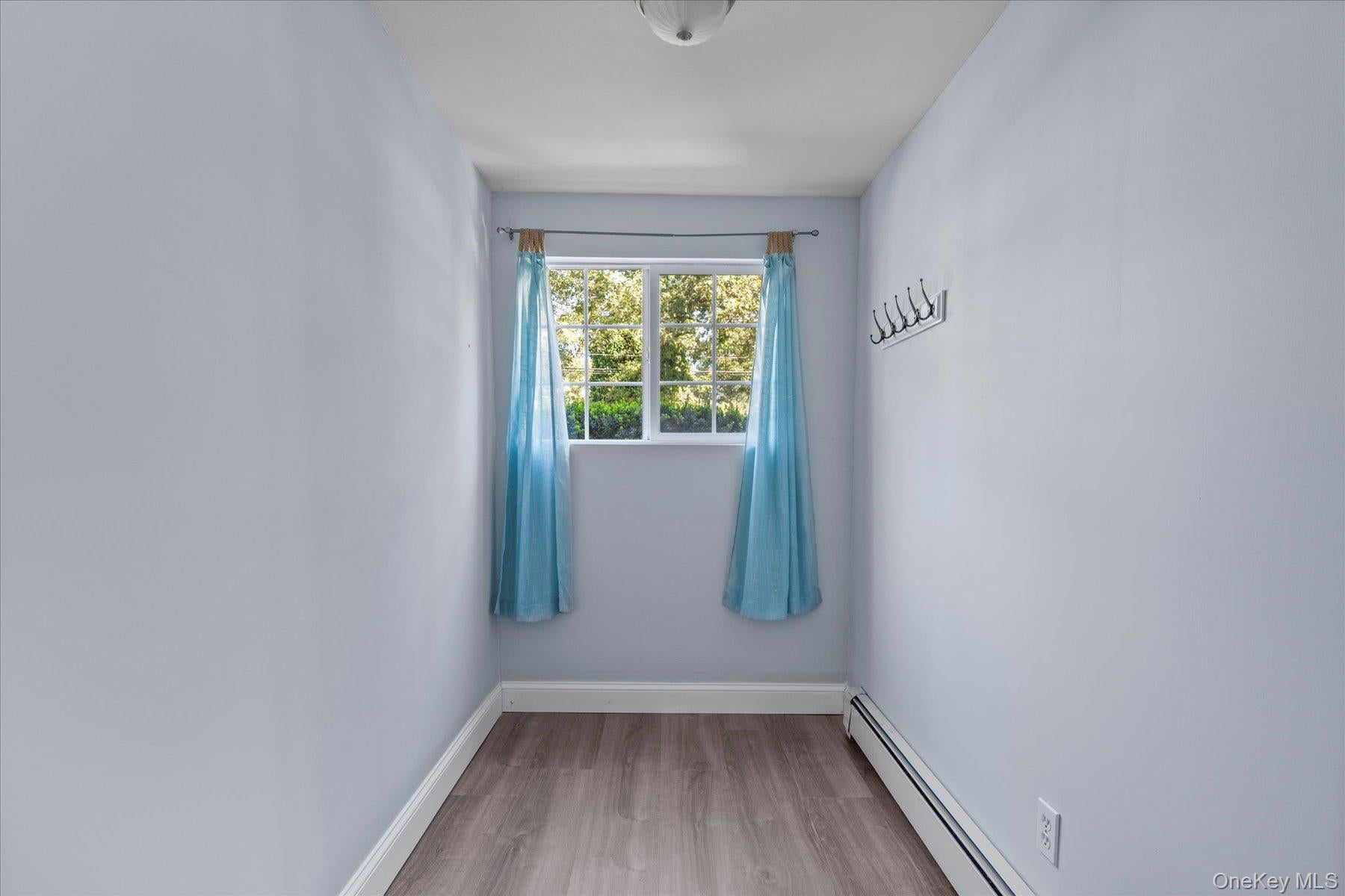Mastic, New York, 11950, United States, 5 Bedrooms Bedrooms, ,2 BathroomsBathrooms,Residential,For Sale,1902791