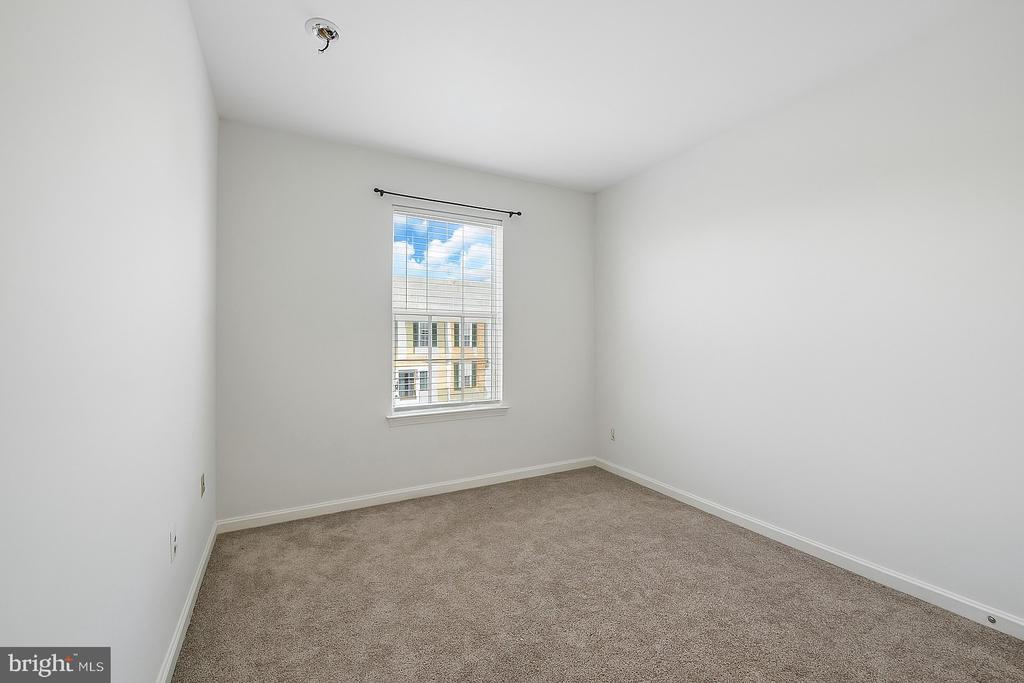 Ashburn, Virginia, 20147, United States, 3 Bedrooms Bedrooms, ,4 BathroomsBathrooms,Residential,For Sale,1850747