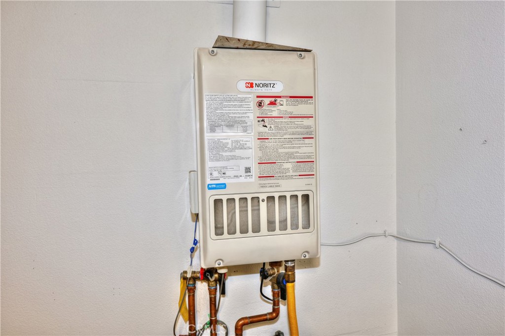 Corona, California, 92878, United States, 4 Bedrooms Bedrooms, ,3 BathroomsBathrooms,Residential,For Sale,2002963