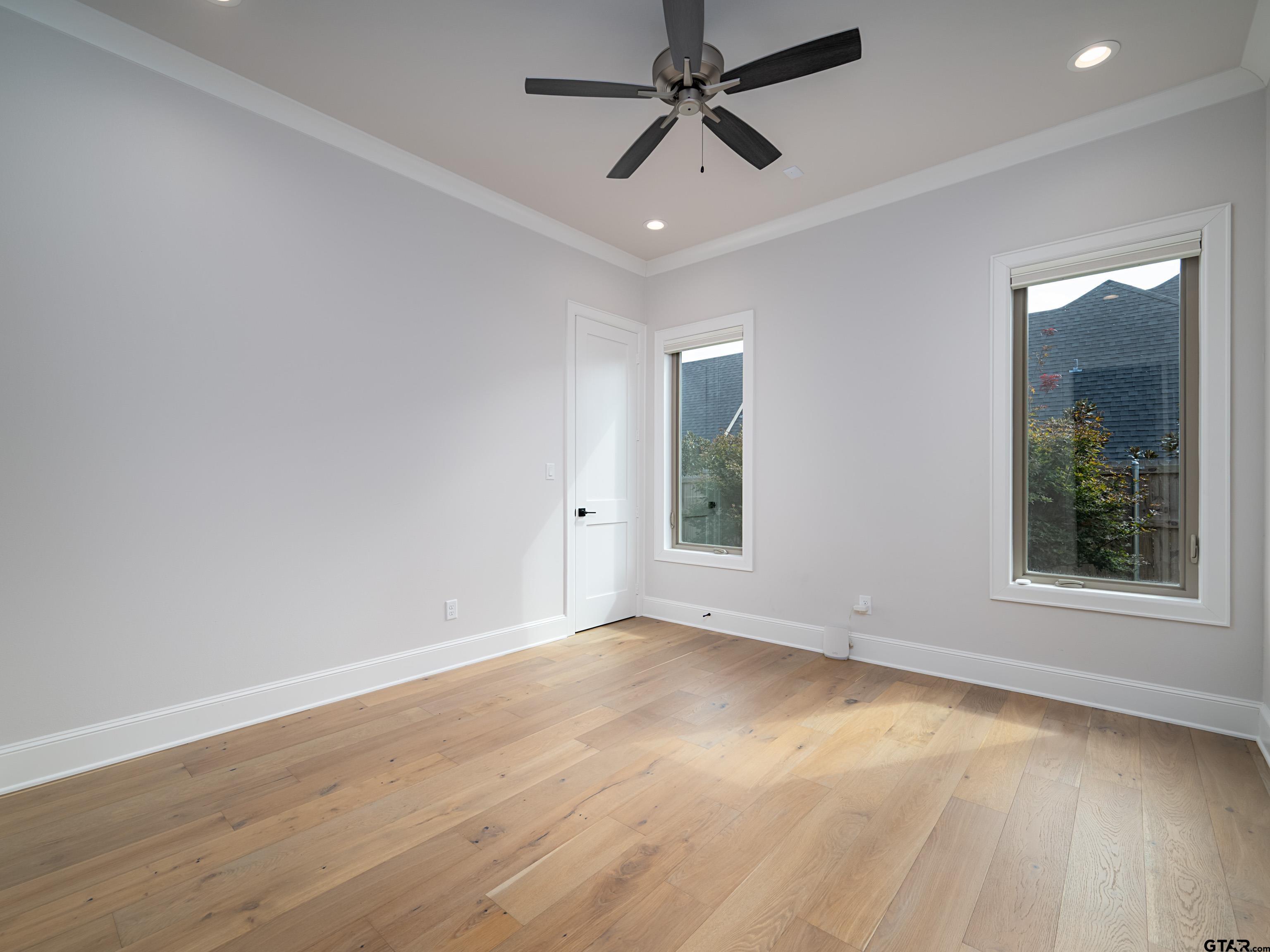 Tyler, Texas, 75703, United States, 3 Bedrooms Bedrooms, ,3 BathroomsBathrooms,Residential,For Sale,1985423