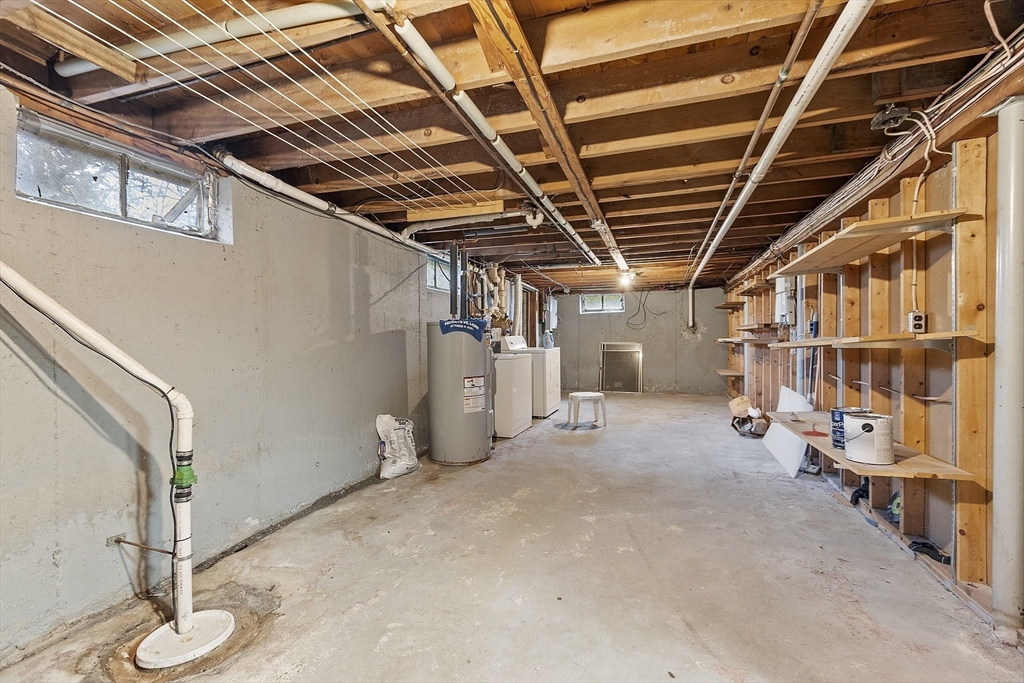 Littleton, Massachusetts, 01460, United States, 3 Bedrooms Bedrooms, ,1 BathroomBathrooms,Residential,For Sale,1991469