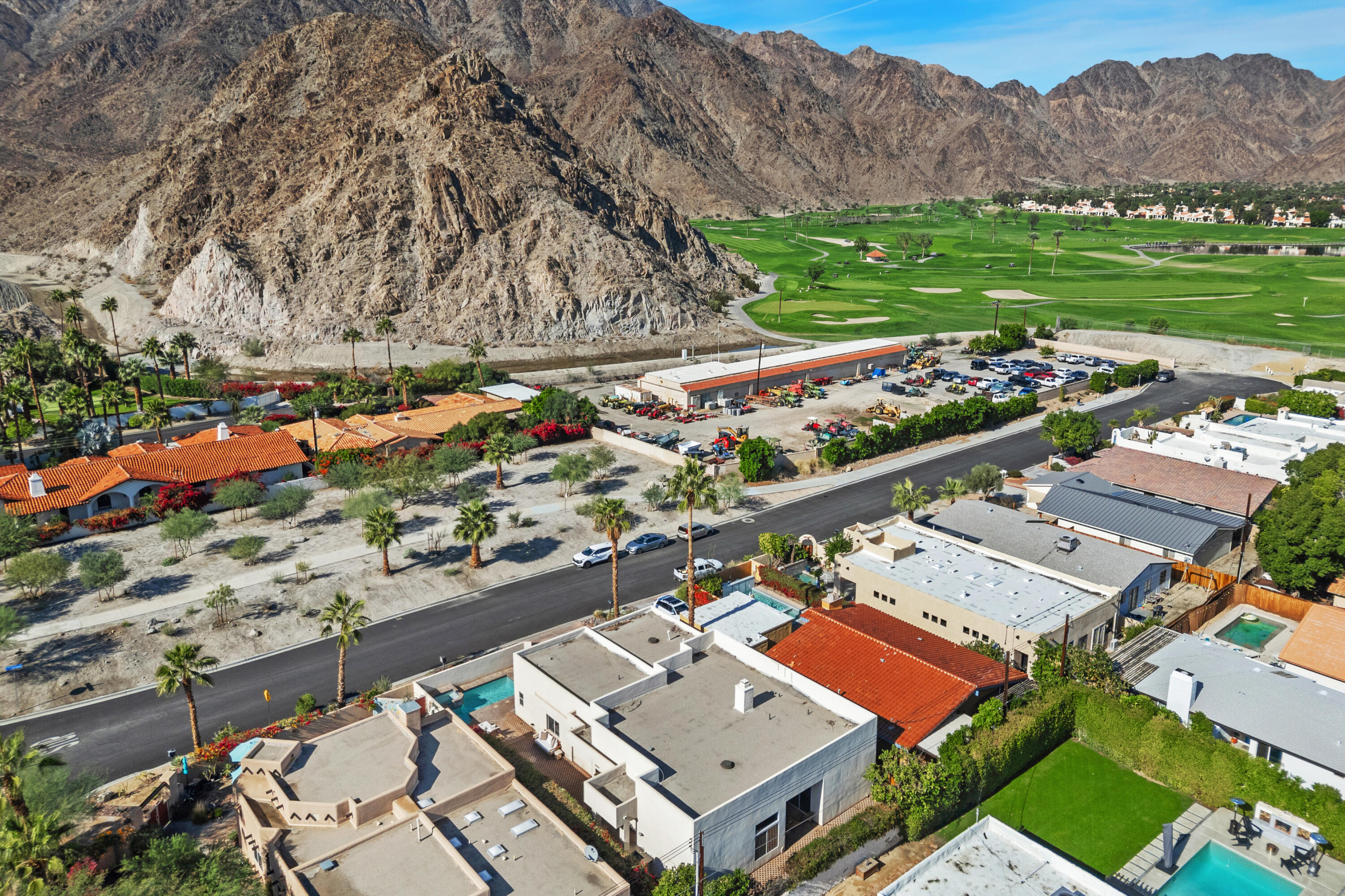 La Quinta, California, 92253, United States, 4 Bedrooms Bedrooms, ,1 BathroomBathrooms,Residential,For Sale,1999091