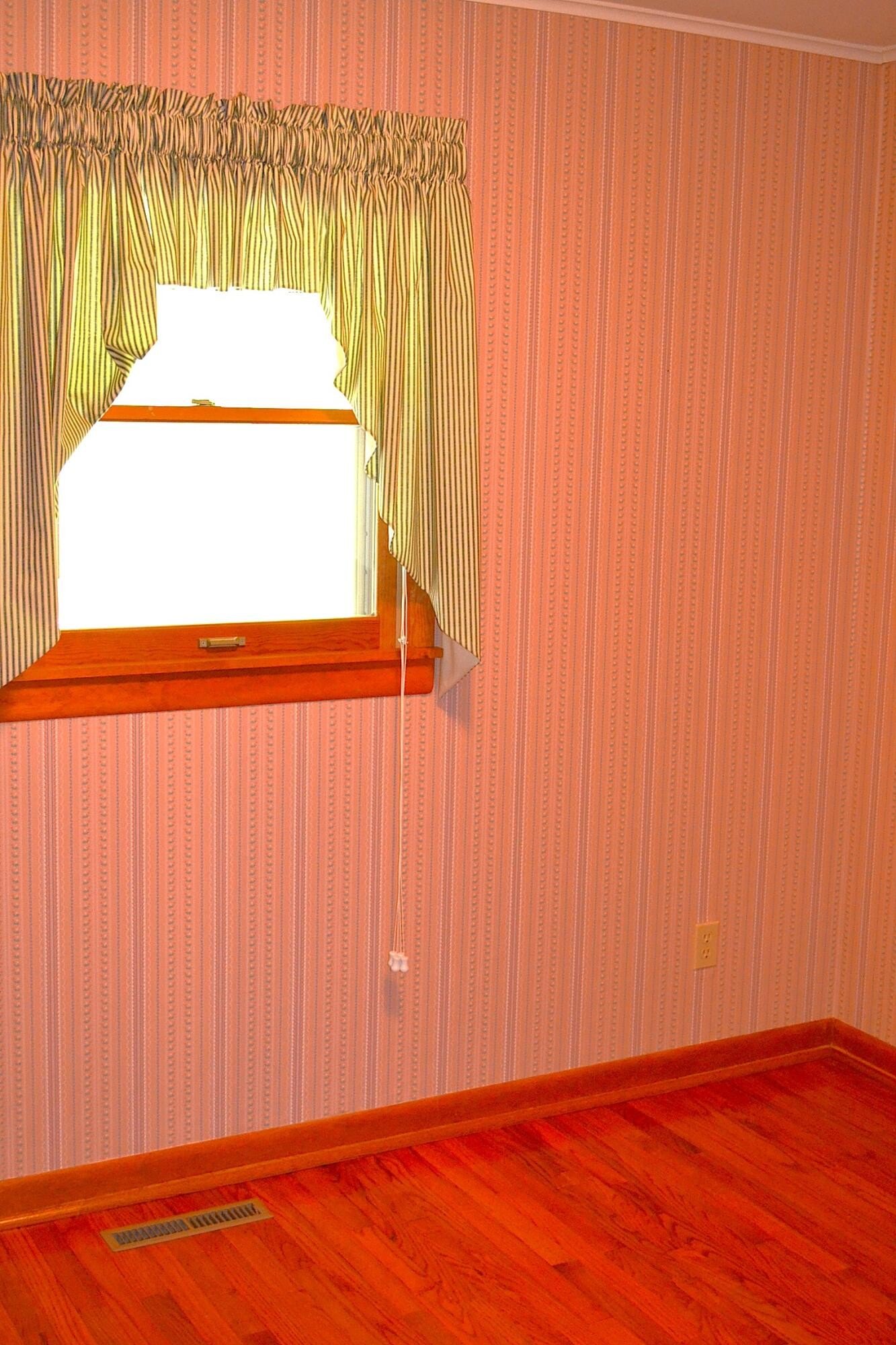 Lewisburg, West Virginia, 24901, United States, 6 Bedrooms Bedrooms, ,3 BathroomsBathrooms,Residential,For Sale,1940620