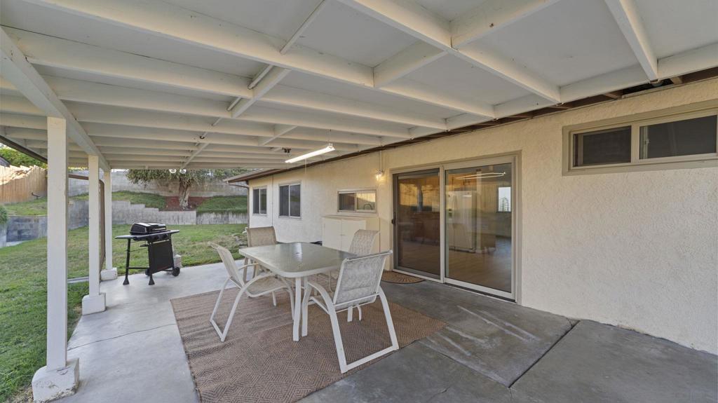 Vista, California, 92083, United States, 3 Bedrooms Bedrooms, ,2 BathroomsBathrooms,Residential,For Sale,2048591