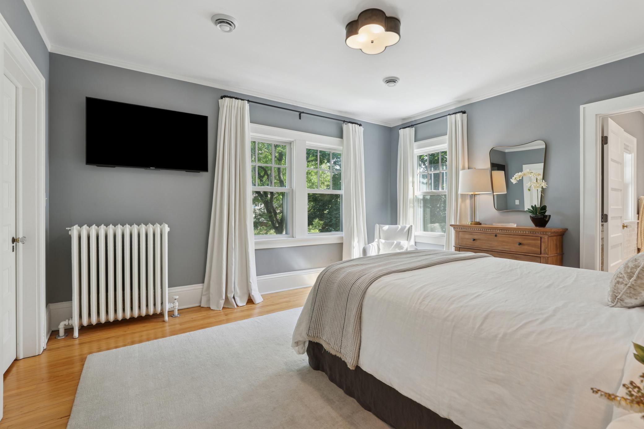 Minneapolis, Minnesota, 55419, United States, 5 Bedrooms Bedrooms, ,2 BathroomsBathrooms,Residential,For Sale,1992042