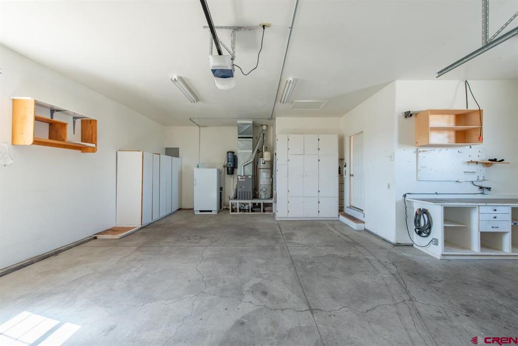 Montrose, Colorado, 81403, United States, 3 Bedrooms Bedrooms, ,2 BathroomsBathrooms,Residential,For Sale,1977225