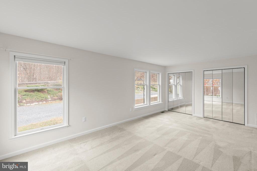 Strasburg, Virginia, 22657, United States, 2 Bedrooms Bedrooms, ,2 BathroomsBathrooms,Residential,For Sale,1996820