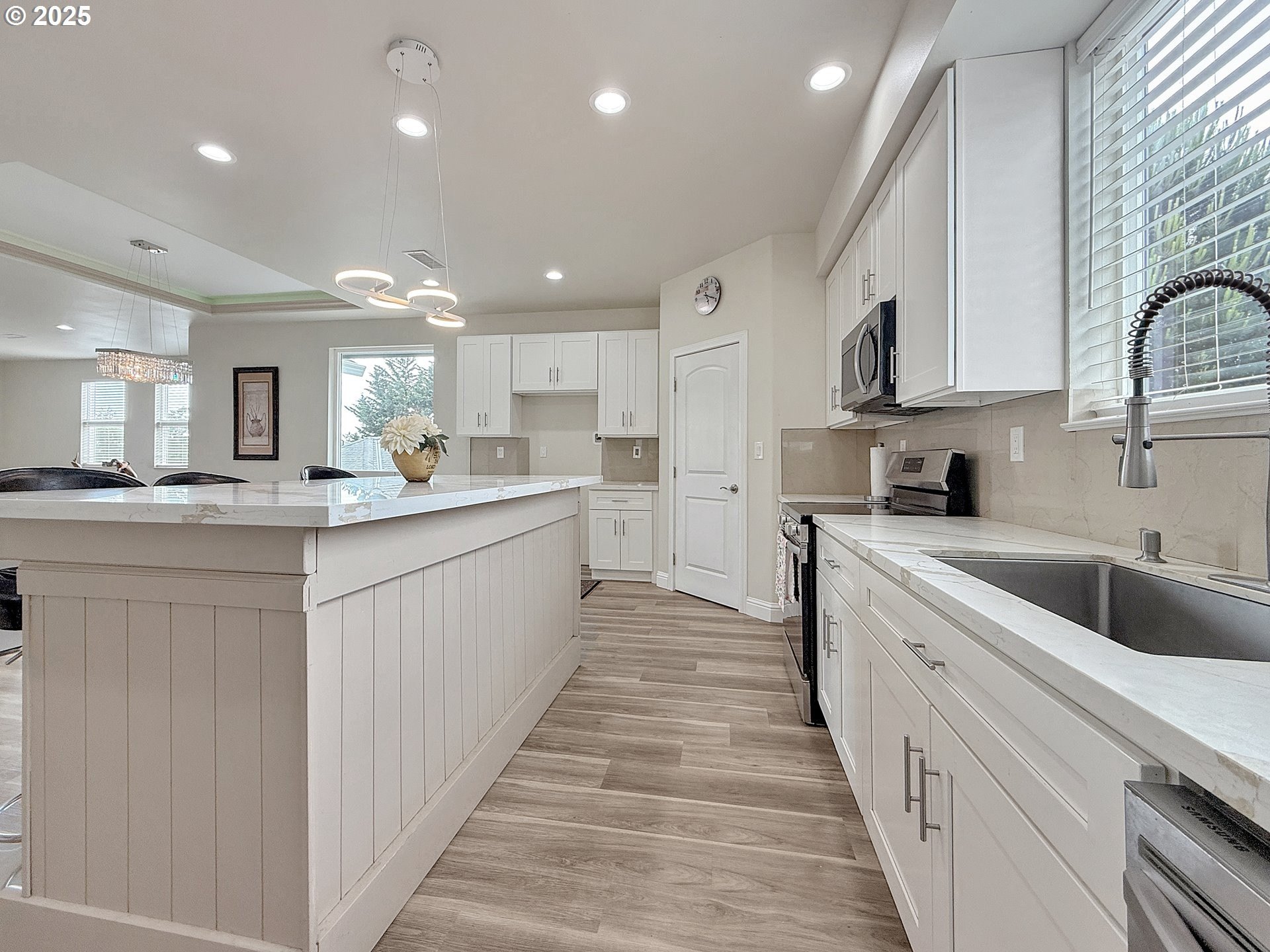 Brookings, Oregon, 97415, United States, 3 Bedrooms Bedrooms, ,3 BathroomsBathrooms,Residential,For Sale,1974762