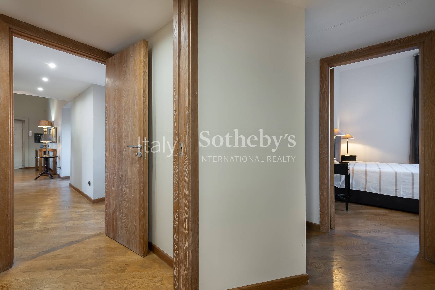  Elegant Liberty-Style Apartment on Via Monte Zebio - 物件實景