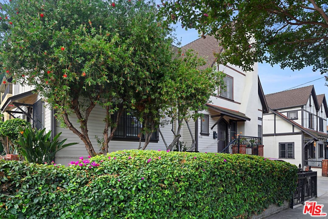 Los Angeles, California, 90029, United States, ,Residential,For Sale,1850237