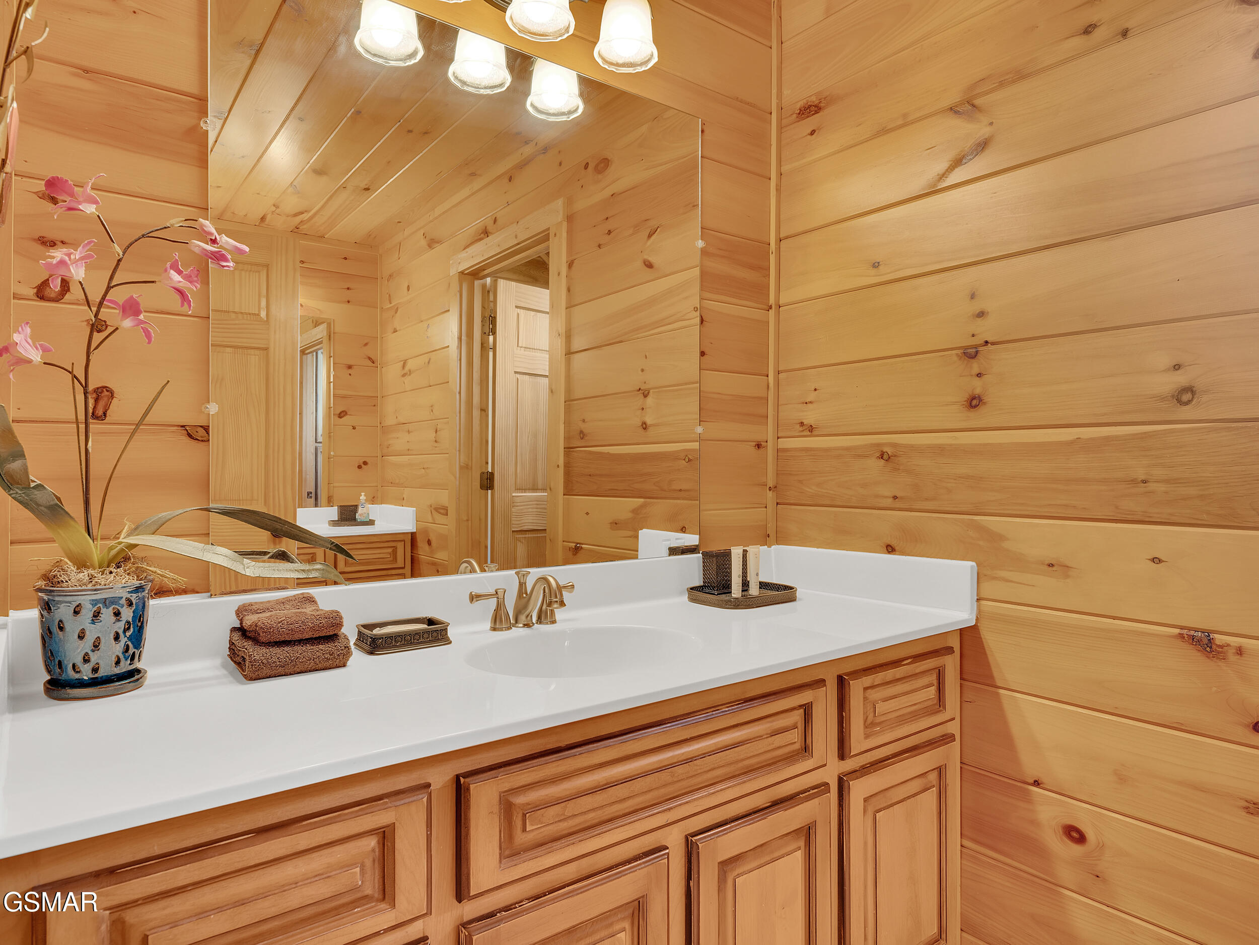 Sevierville, Tennessee, 37862, United States, 3 Bedrooms Bedrooms, ,3 BathroomsBathrooms,Residential,For Sale,1978945