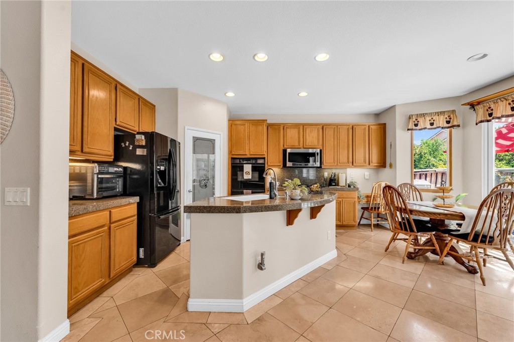 Eastvale, California, 92880, United States, 4 Bedrooms Bedrooms, ,3 BathroomsBathrooms,Residential,For Sale,1976783