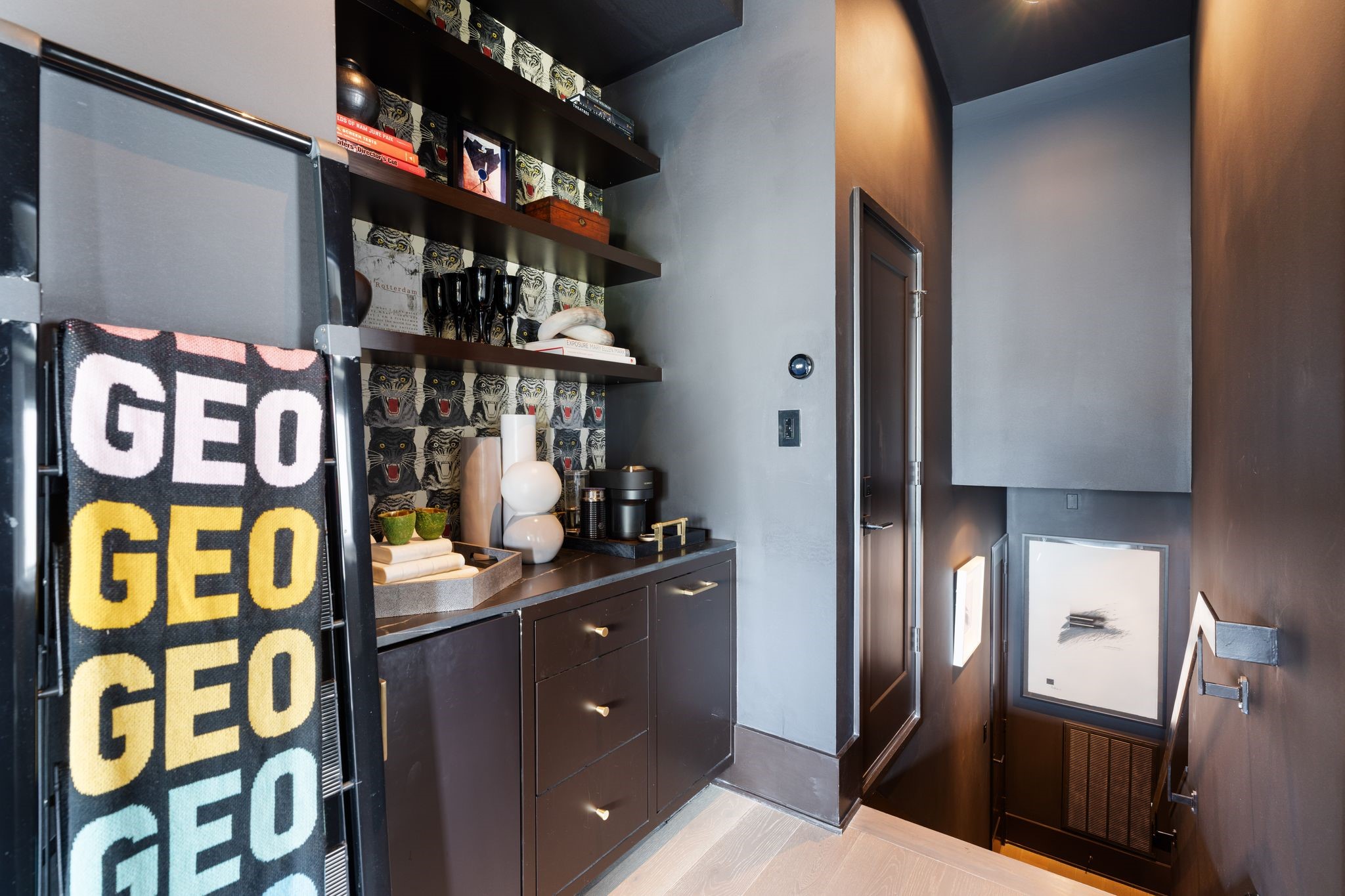  2117 Elmen Street B - 物件實景