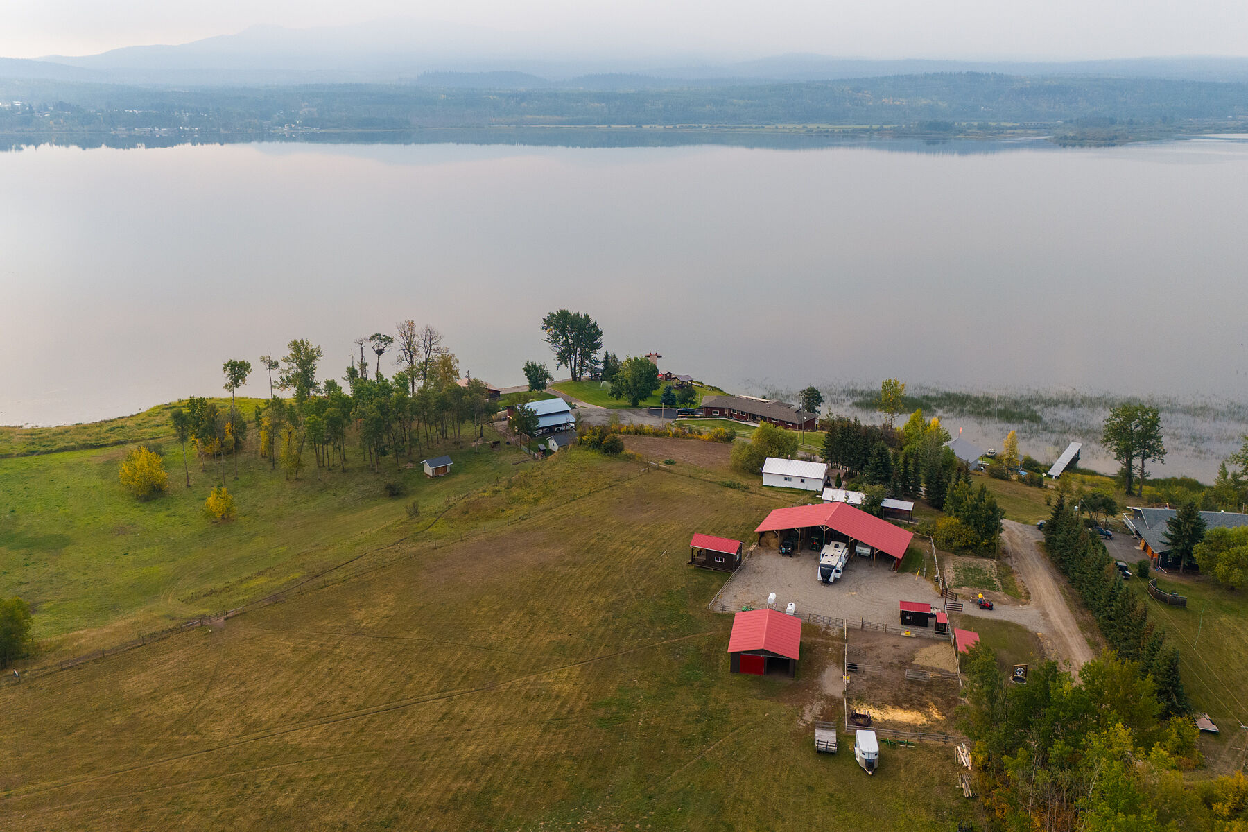  Waterfront Equestrian Living - 物件實景