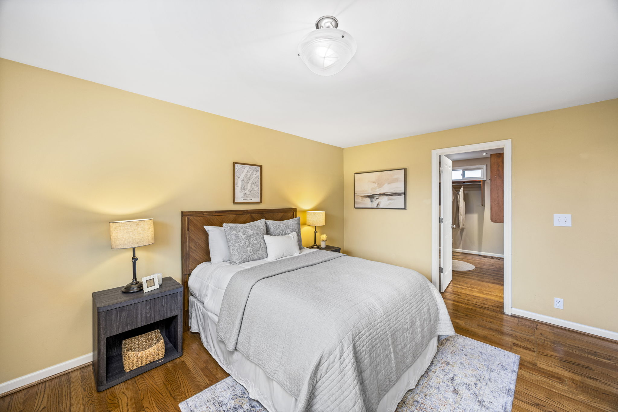  231 105th Ave SE, Bellevue, WA 98004 - 物件實景