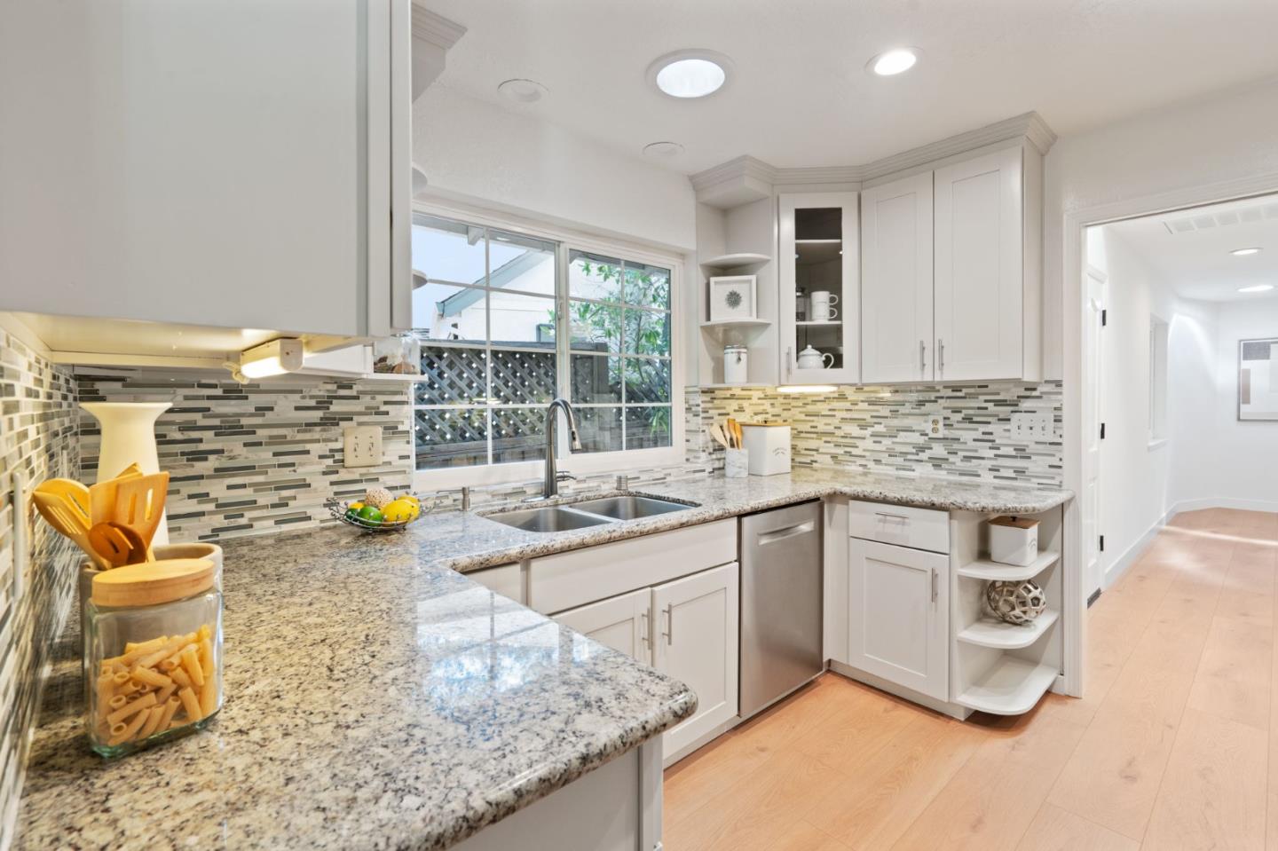 Los Altos, California, 94024, United States, 3 Bedrooms Bedrooms, ,2 BathroomsBathrooms,Residential,For Sale,1925689