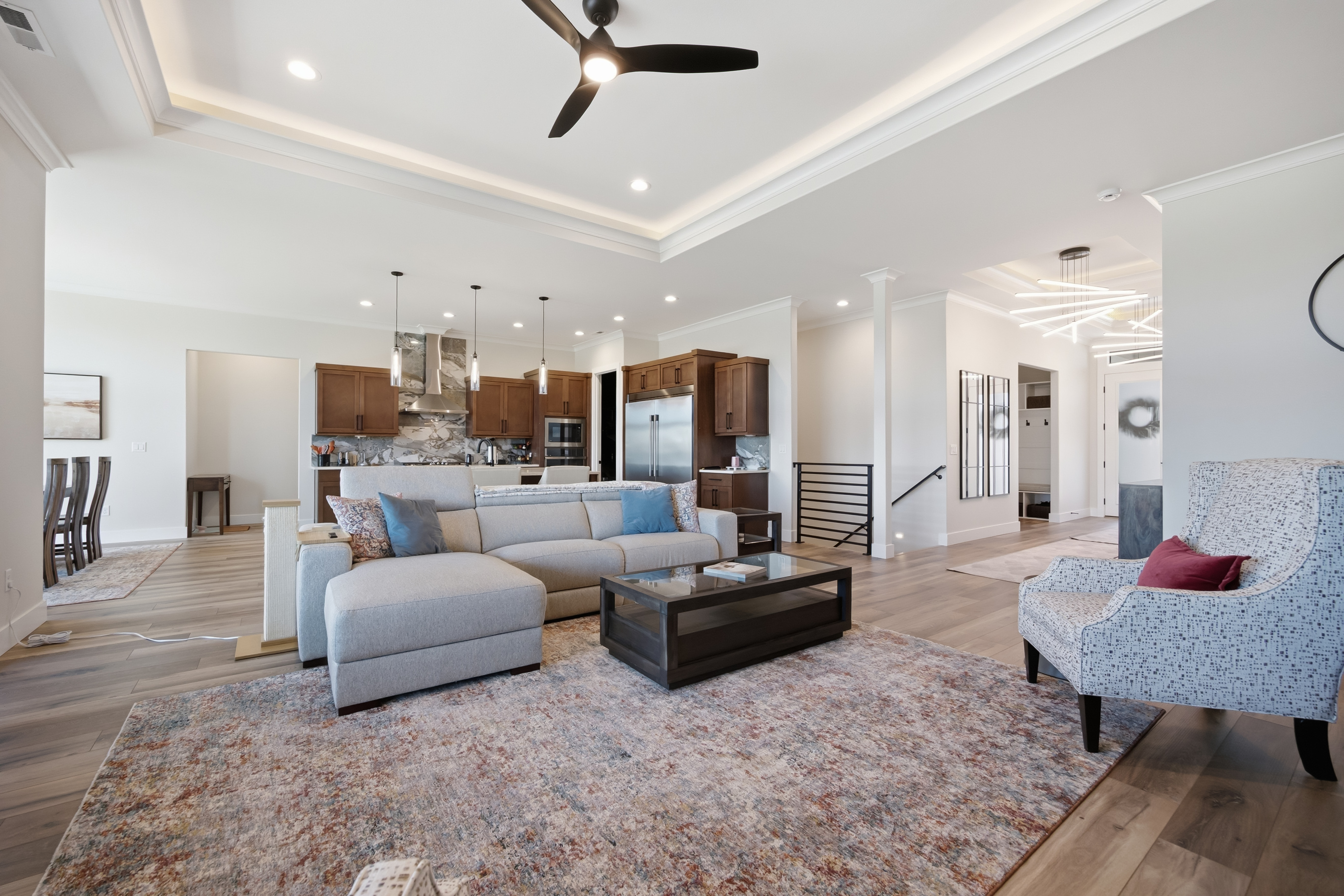  Discover This Stunning Resale Prodigy Homes Aria Basement Model - 物件實景