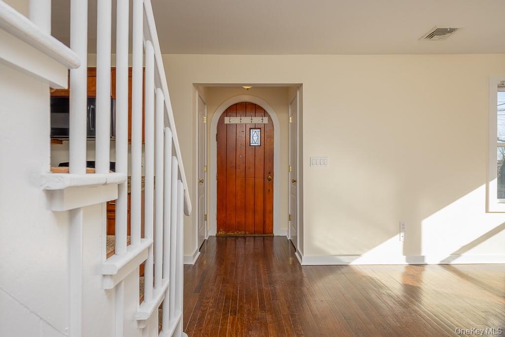 Haverstraw, New York, 10927, United States, 4 Bedrooms Bedrooms, ,2 BathroomsBathrooms,Residential,For Sale,2001244