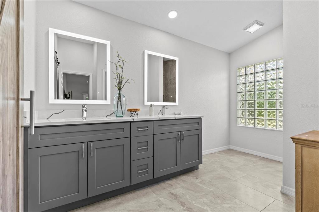 Tarpon Springs, Florida, 34689, United States, 3 Bedrooms Bedrooms, ,2 BathroomsBathrooms,Residential,For Sale,1941814