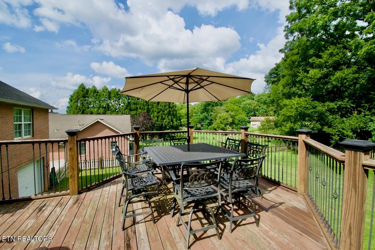 Maryville, Tennessee, 37803, United States, 3 Bedrooms Bedrooms, ,3 BathroomsBathrooms,Residential,For Sale,1857771