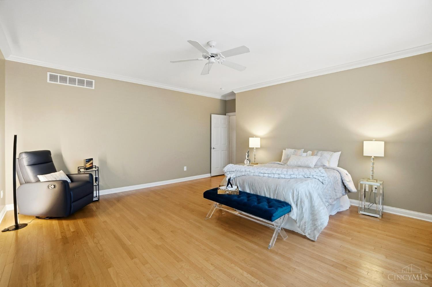 Hamilton Twp, Ohio, 45039, United States, 3 Bedrooms Bedrooms, ,3 BathroomsBathrooms,Residential,For Sale,1987530