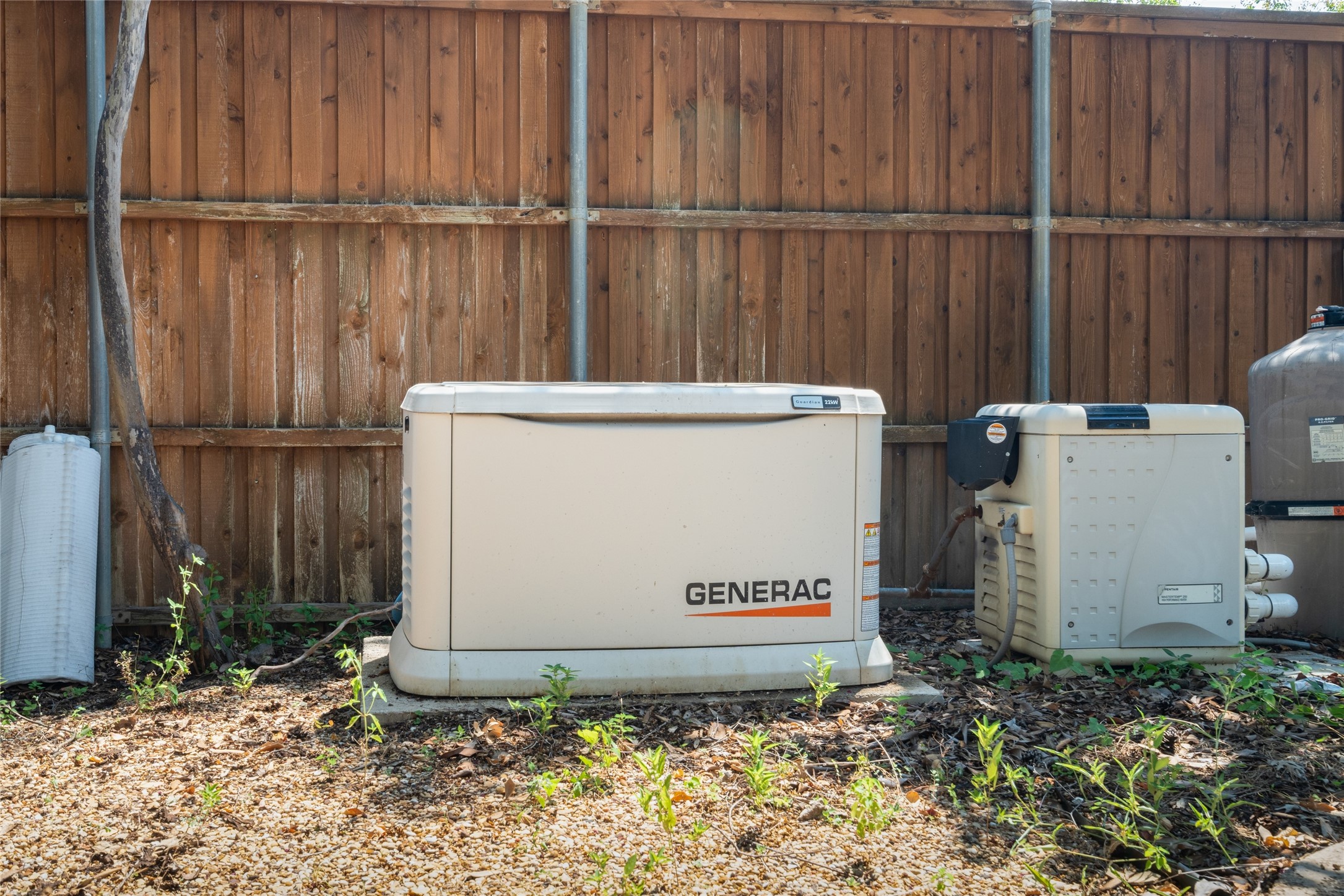 Dallas, Texas, 75244, United States, 4 Bedrooms Bedrooms, ,2 BathroomsBathrooms,Residential,For Sale,1991036